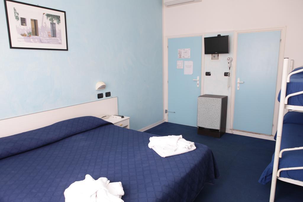Hotel Saxon Rimini Værelse billede