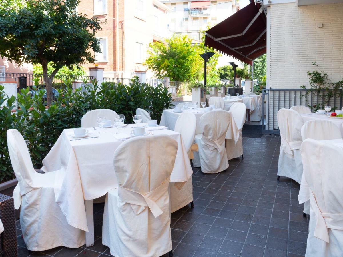 Hotel Saxon Rimini Eksteriør billede